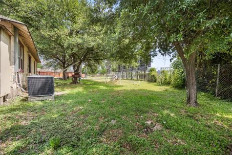109 Carl Street Houston TX 77009