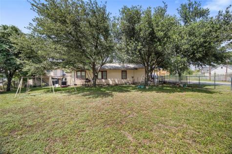 109 Carl Street Houston TX 77009