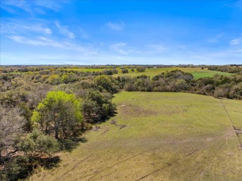 5079 Skull Creek Road Fayetteville TX 78940