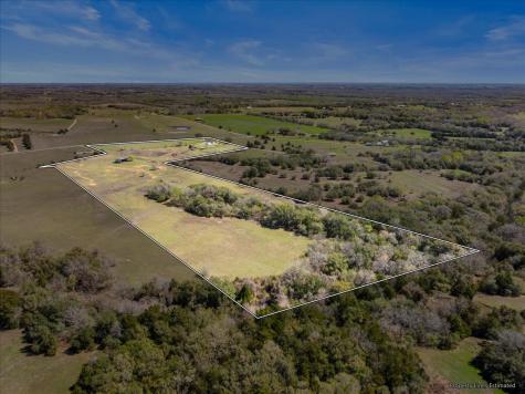 5079 Skull Creek Road Fayetteville TX 78940