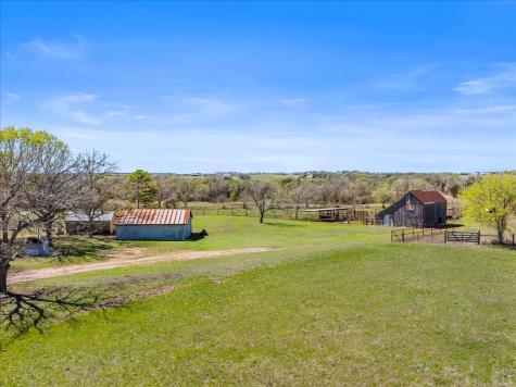 5079 Skull Creek Road Fayetteville TX 78940