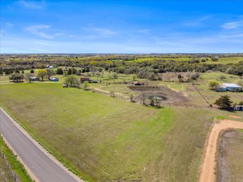 5079 Skull Creek Road Fayetteville TX 78940