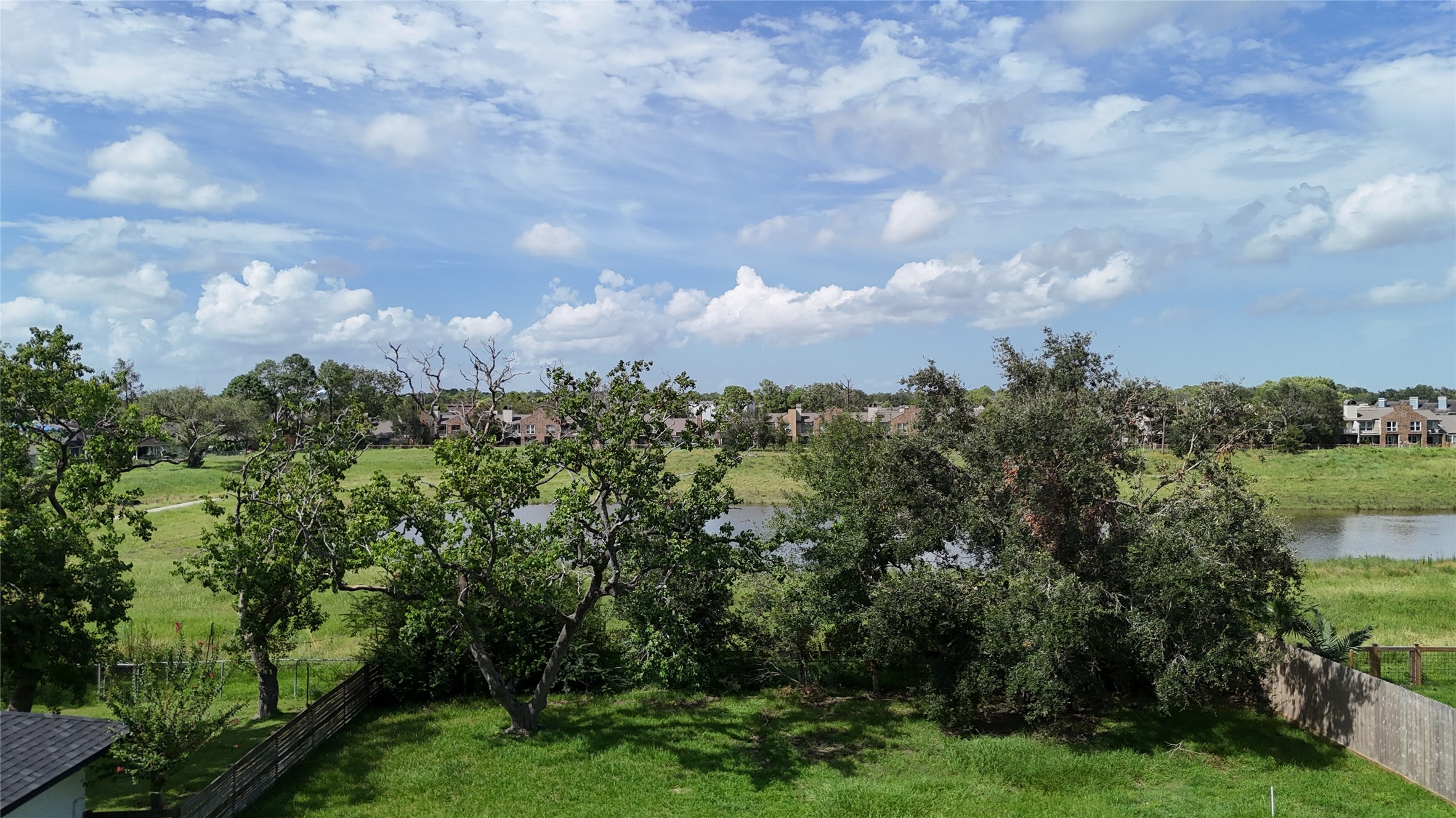1647 Neptune Lane Houston TX 77062