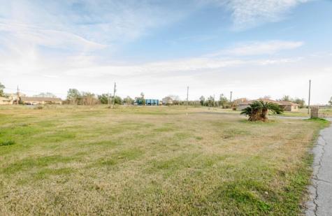 523 S Burnett Drive Baytown TX 77520