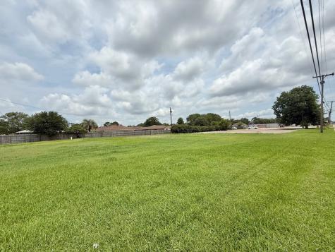 2702 Nall Street Port Neches TX 77651