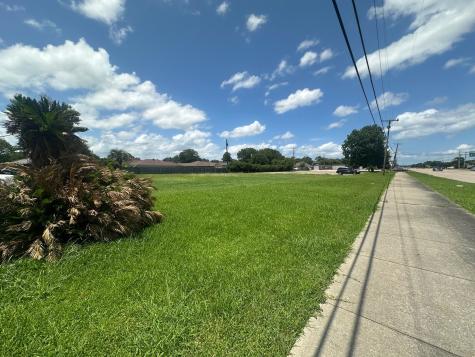 2702 Nall Street Port Neches TX 77651