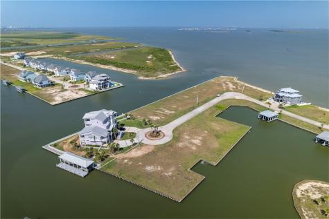 62 Water Key Hitchcock TX 77563