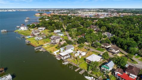 2130 Cove Park Drive Kemah TX 77565