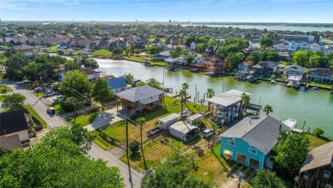 2130 Cove Park Drive Kemah TX 77565