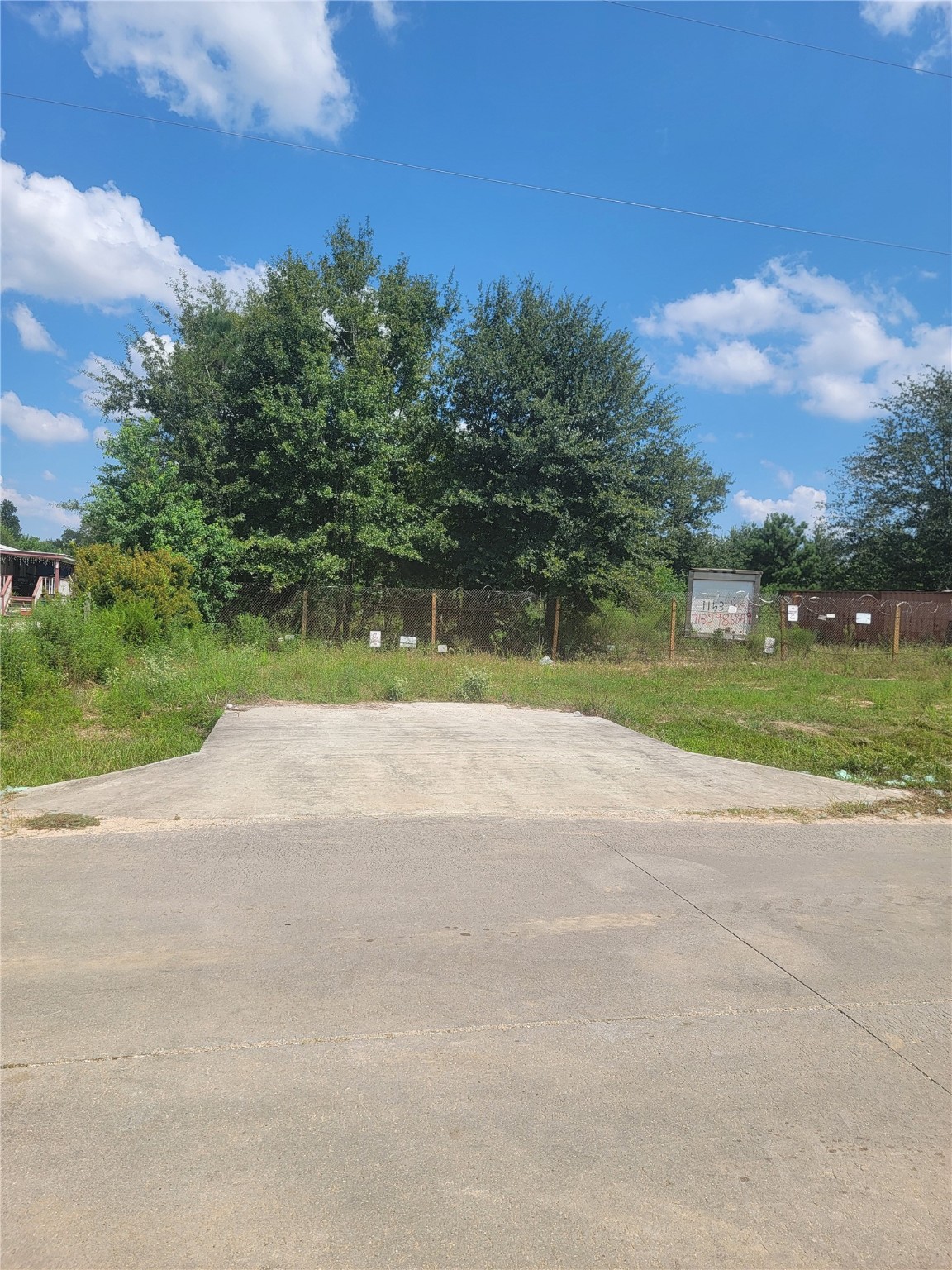 1141 County Road 3556 Cleveland TX 77327