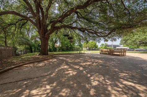 102 W Fox Street Caldwell TX 77836
