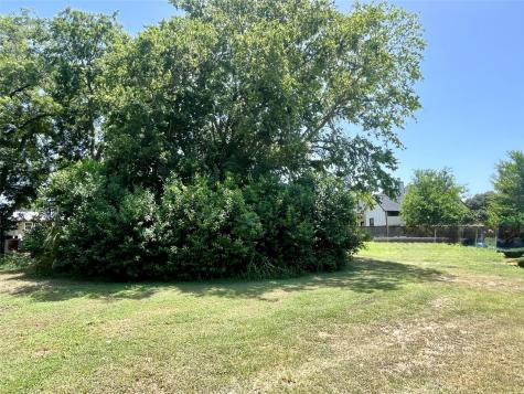 198 Riverside Drive La Grange TX 78945