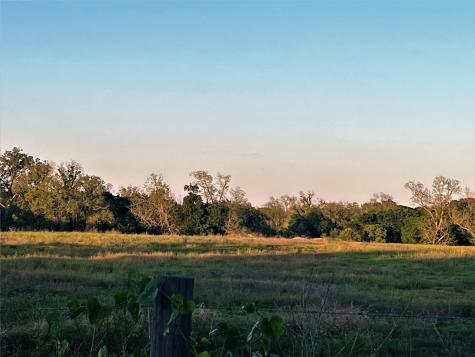 198 Riverside Drive La Grange TX 78945