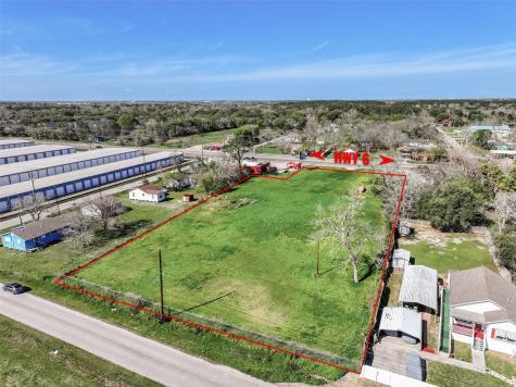 7115 Highway 6 Hitchcock TX 77563