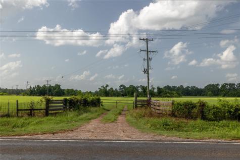1186 Fm-1725 Cleveland TX 77328