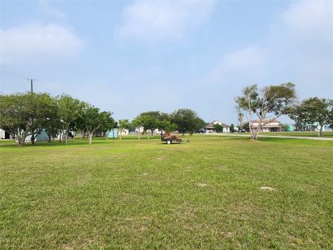 Lot 643-644 Swallow Drive Palacios TX 77465