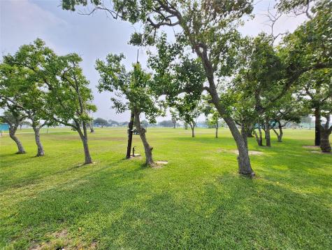 Lot 643-644 Swallow Drive Palacios TX 77465