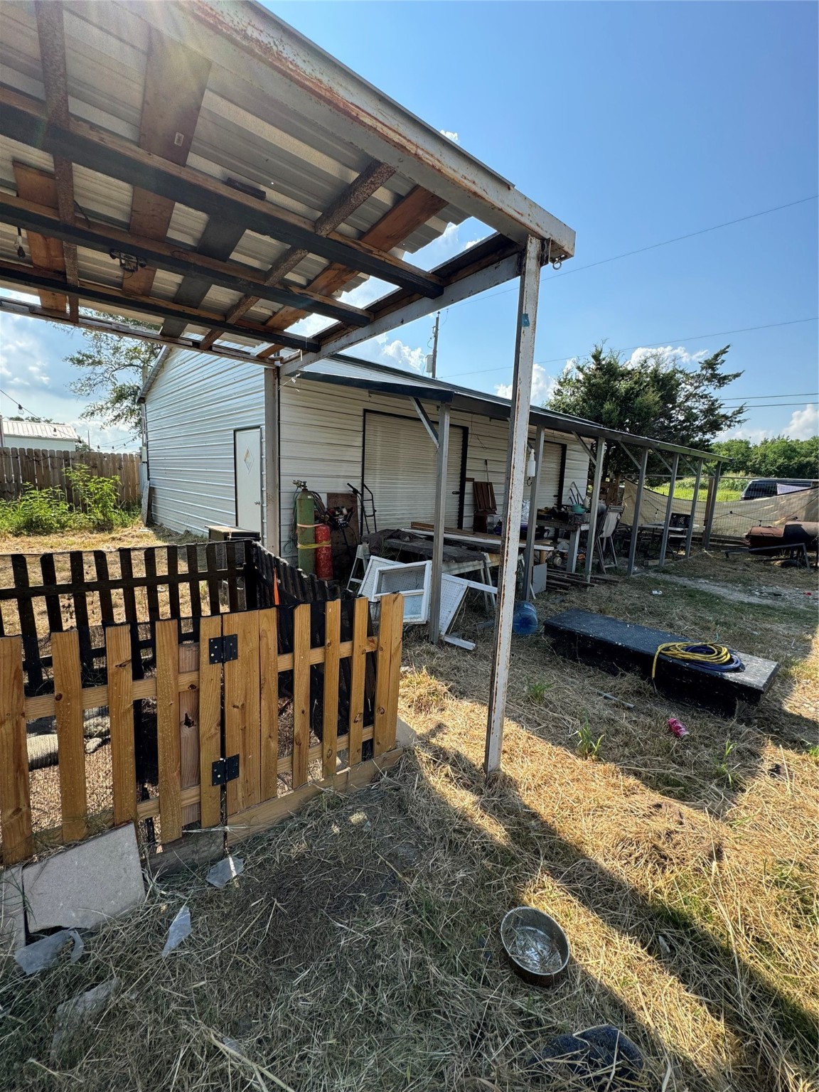 500 Park Street Highlands TX 77562