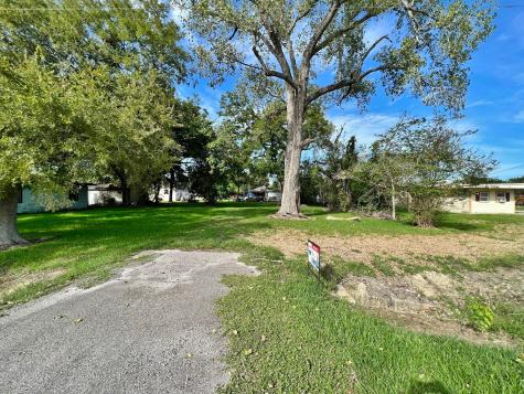 6522 Highway 6 Hitchcock TX 77563