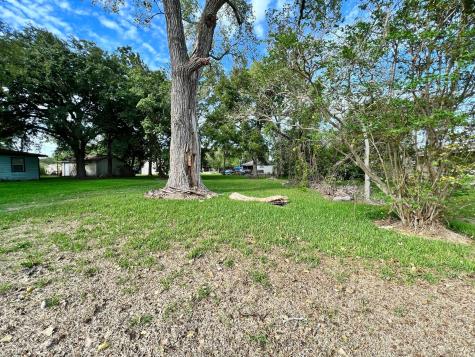6522 Highway 6 Hitchcock TX 77563