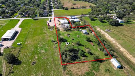 8231 Charity Street Needville TX 77461