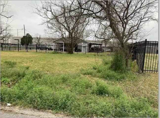 2905 Des Chaumes Street Houston TX 77026