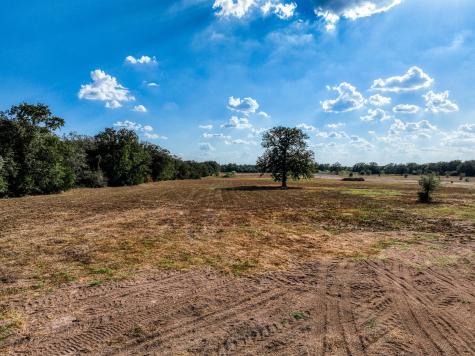211 Feder Way West Point TX 78963