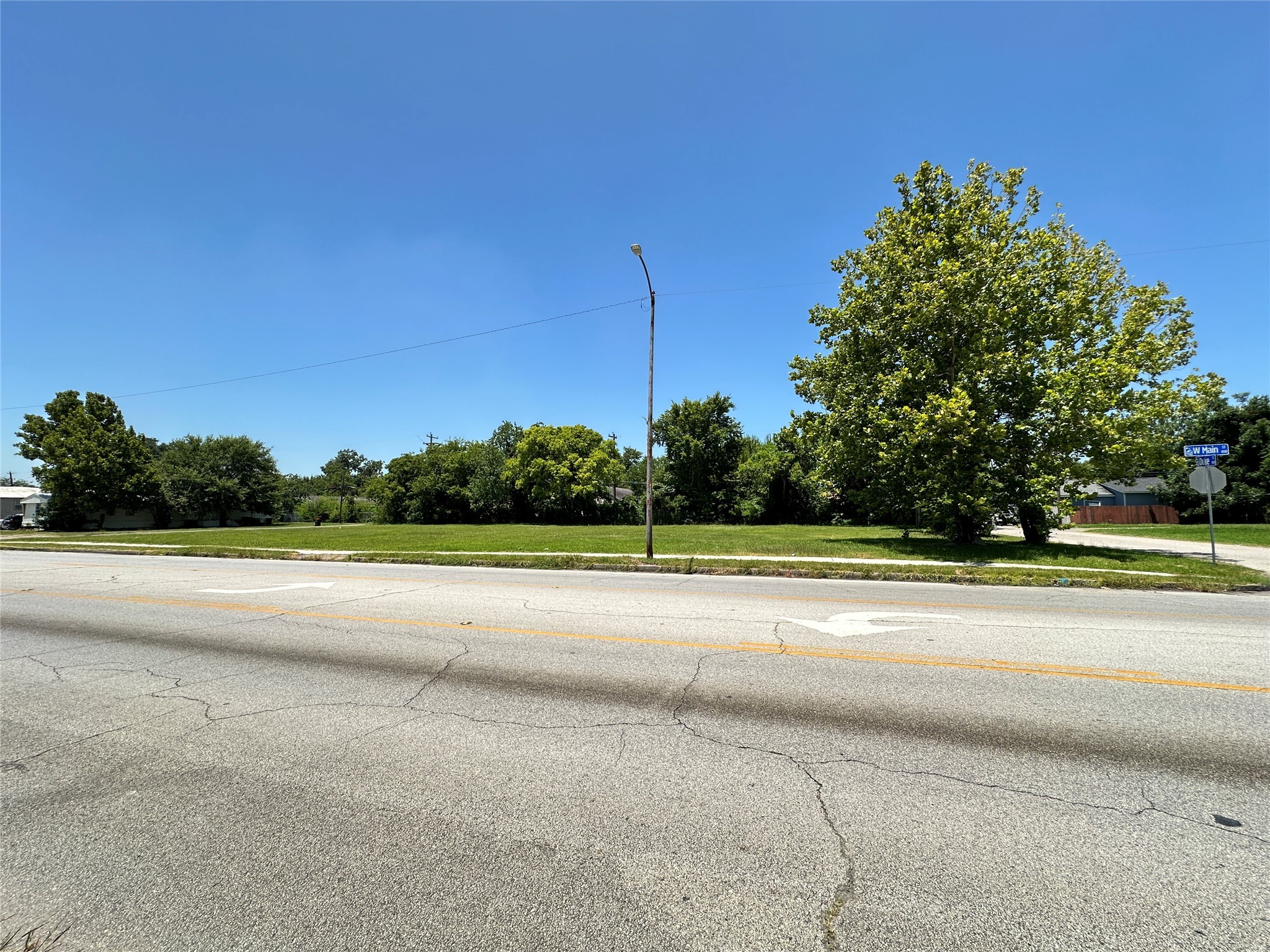 414 W Main Street Baytown TX 77520