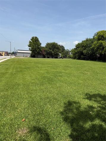 414 W Main Street Baytown TX 77520