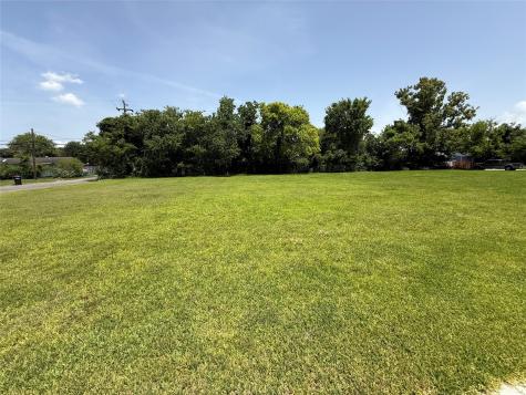 414 W Main Street Baytown TX 77520
