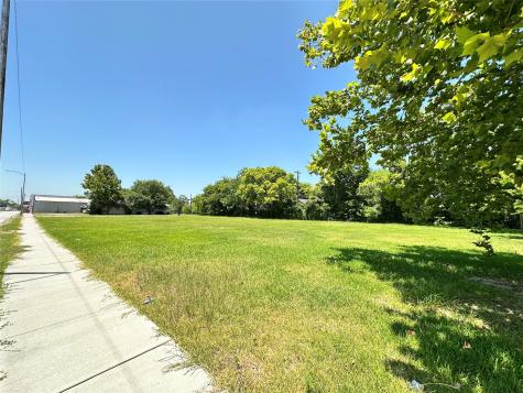 414 W Main Street Baytown TX 77520