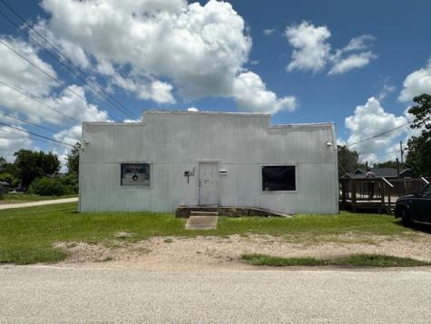 326 N Erskine Street Angleton TX 77515