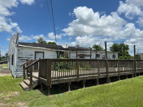 326 N Erskine Street Angleton TX 77515