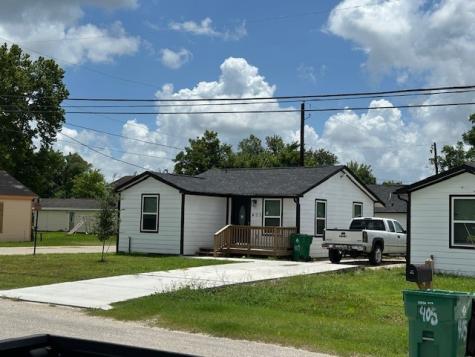 326 N Erskine Street Angleton TX 77515