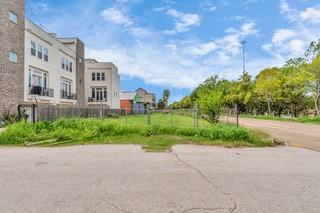 2712 Street Emanuel Street Houston TX 77004