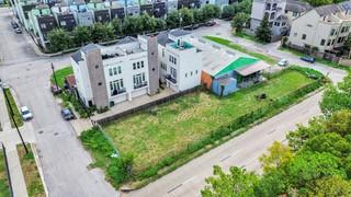 2712 Street Emanuel Street Houston TX 77004