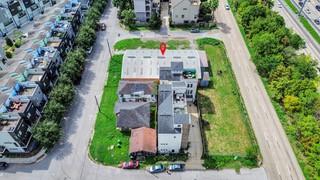 2712 Street Emanuel Street Houston TX 77004