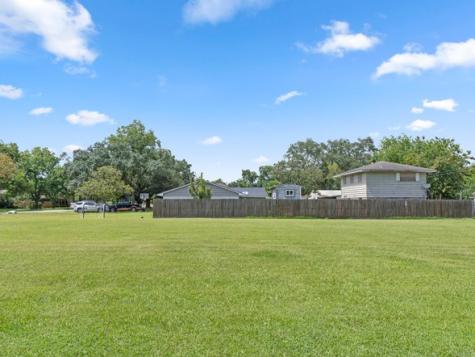 Avenue I S Matthew Corner S Bay City TX 77414