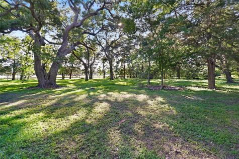 116 Balsam Street Lake Jackson TX 77566