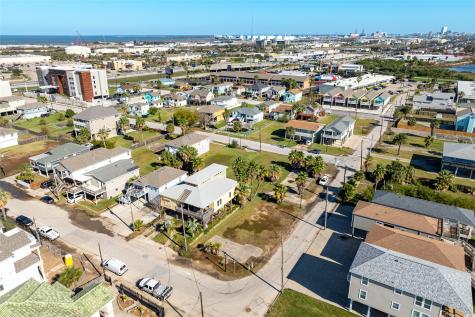 1120 64th Street Galveston TX 77551