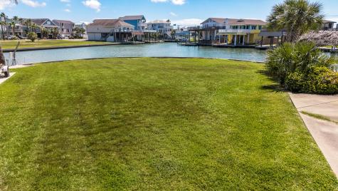 547 Sunset Circle Tiki Island TX 77554