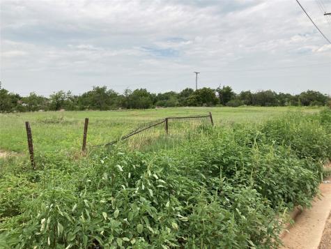 1479 Holman Road Road Burkburnett TX 76354
