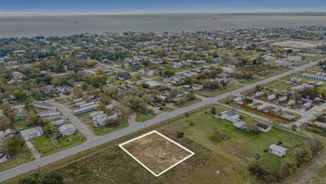 000 9th Street San Leon TX 77539