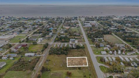 000 9th Street San Leon TX 77539