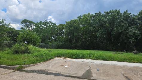 200 Avenue L Baytown TX 77520