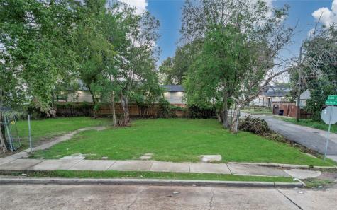 3350 Holman Street Houston TX 77004
