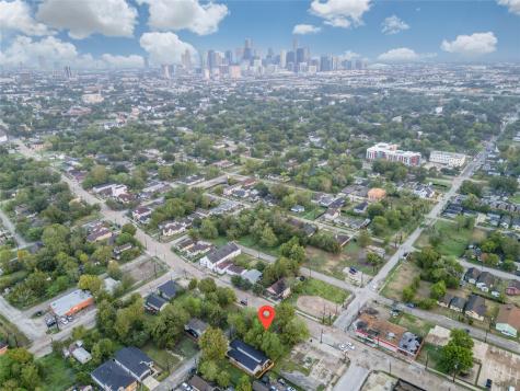 3350 Holman Street Houston TX 77004