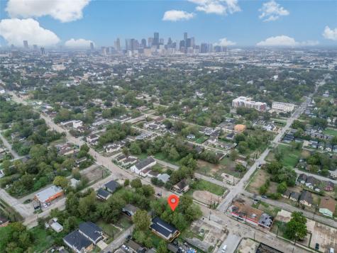 3350 Holman Street Houston TX 77004