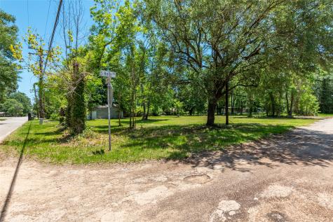 1002 Southline Street Cleveland TX 77327