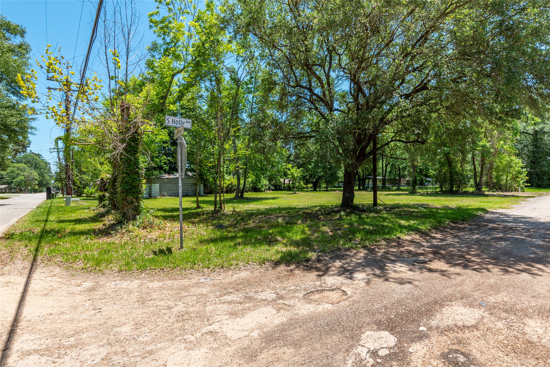 1002 Southline Street Cleveland TX 77327